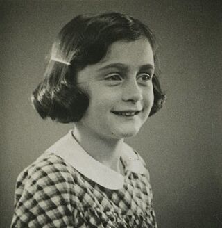 Passfoto von Anne Frank aus dem Dezember 1935 @Fotosammlung Anne Frank Haus